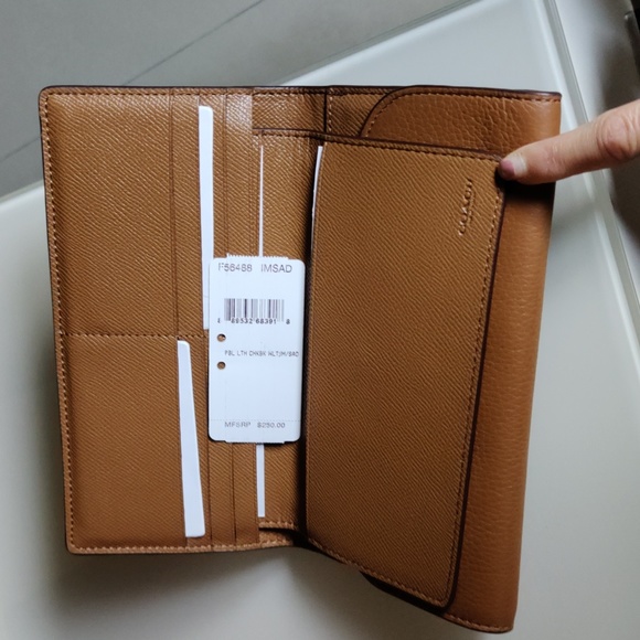 Coach New Wallet - Picture 5 of 8